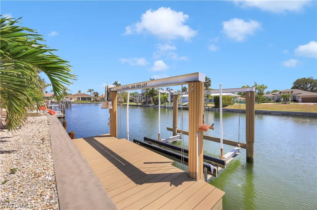 811 Wintergreen Court Marco Island FL 34145