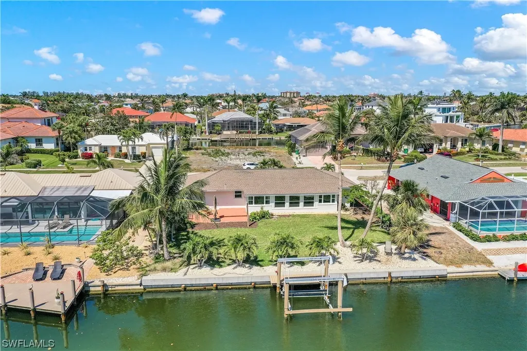 811 Wintergreen Court Marco Island FL 34145