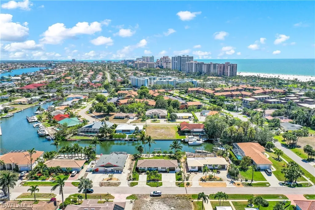 811 Wintergreen Court Marco Island FL 34145