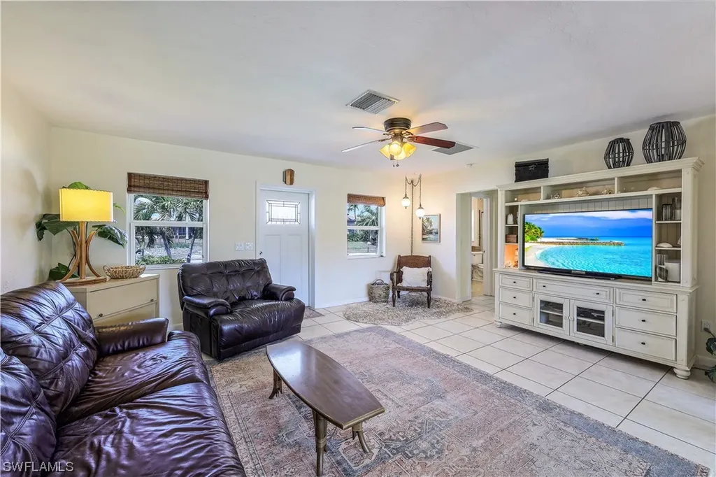 811 Wintergreen Court Marco Island FL 34145