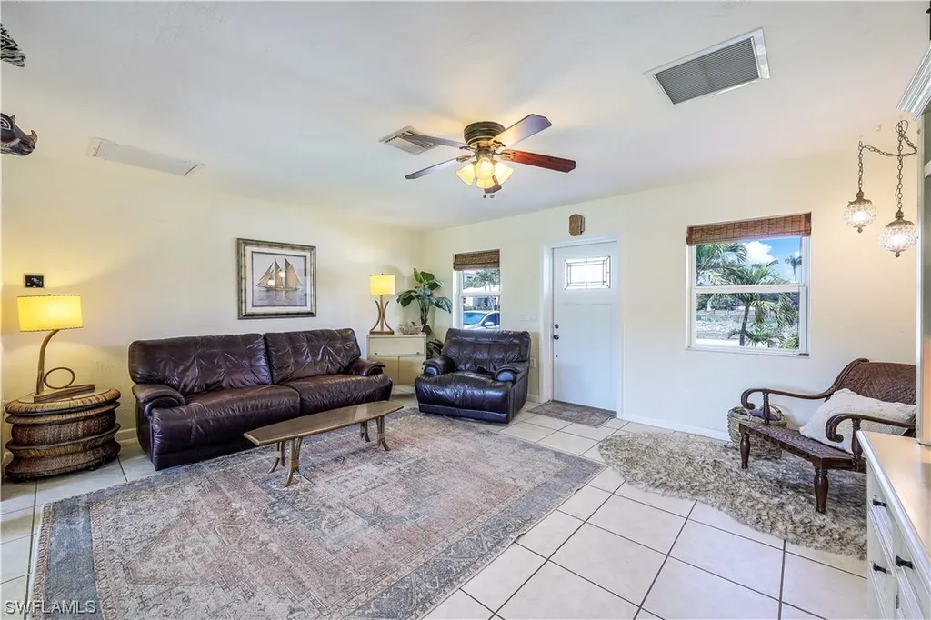 811 Wintergreen Court Marco Island FL 34145
