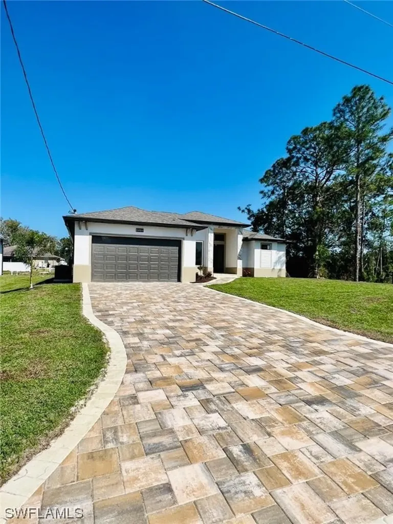 1014 Angelo Avenue Lehigh Acres FL 33971