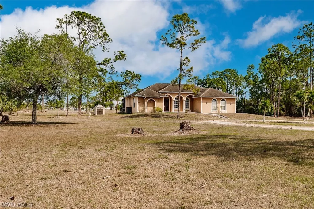4320 18th Street NE Naples FL 34120