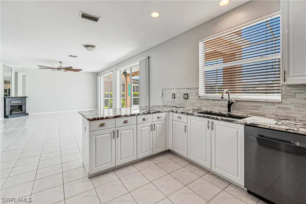 11025 Lakeland Circle Fort Myers FL 33913