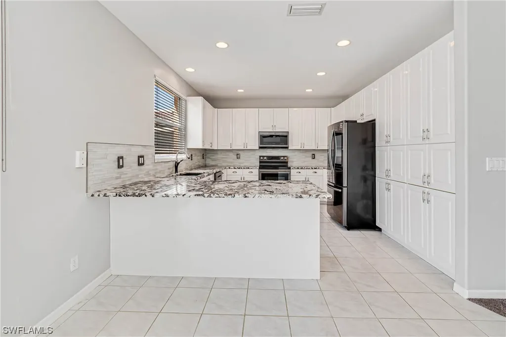 11025 Lakeland Circle Fort Myers FL 33913