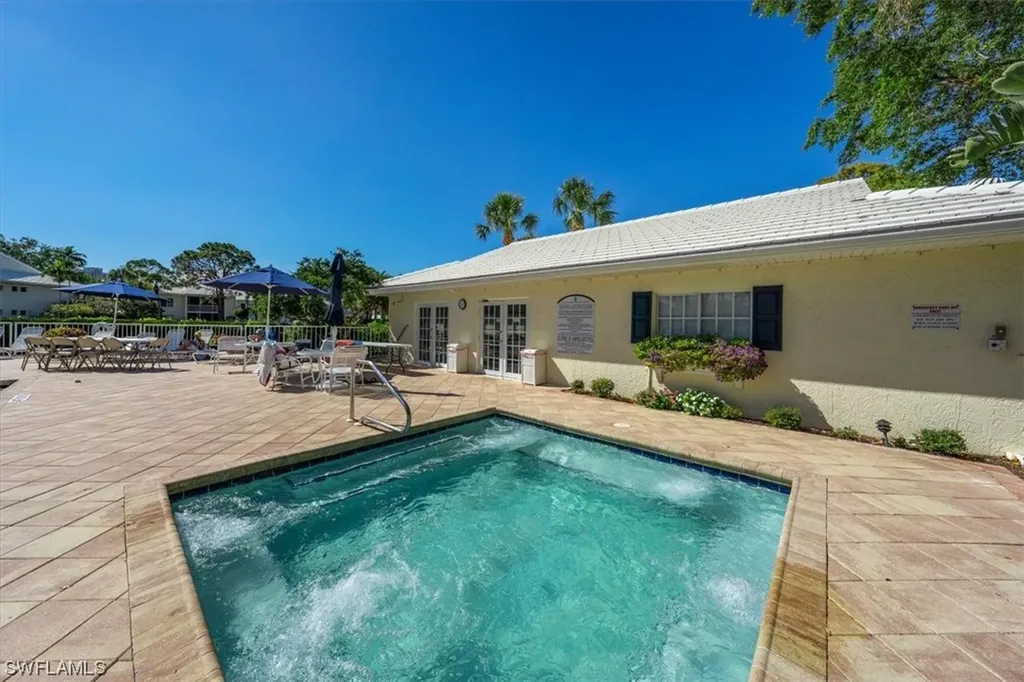760 Willowbrook Drive Naples FL 34108