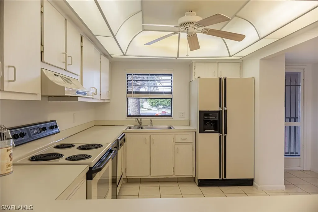 338 Charlemagne Boulevard Naples FL 34112