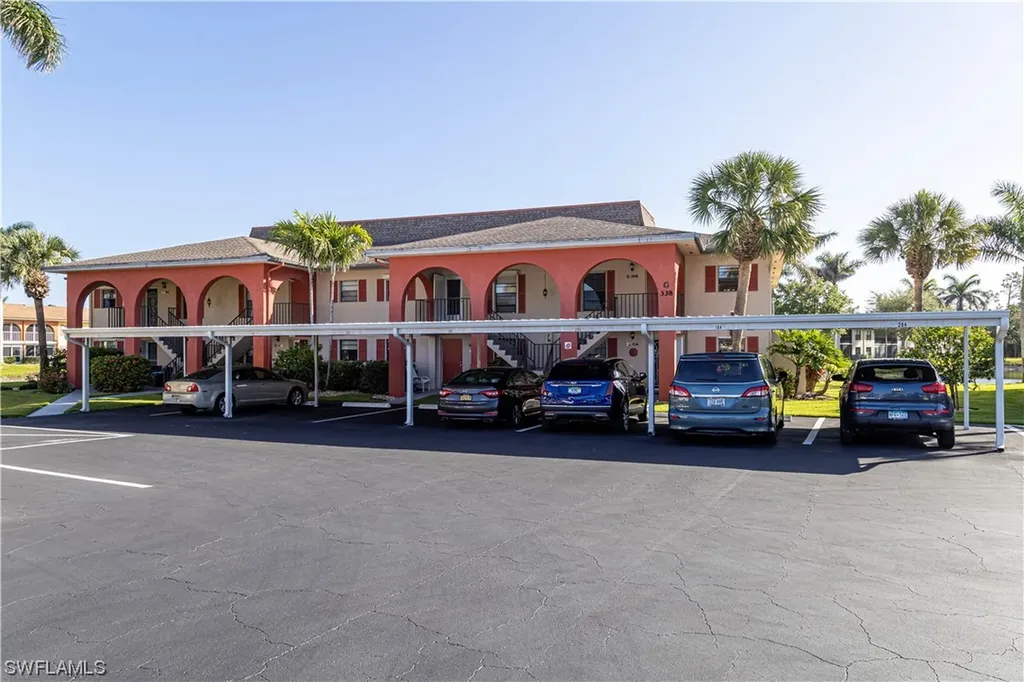 338 Charlemagne Boulevard Naples FL 34112
