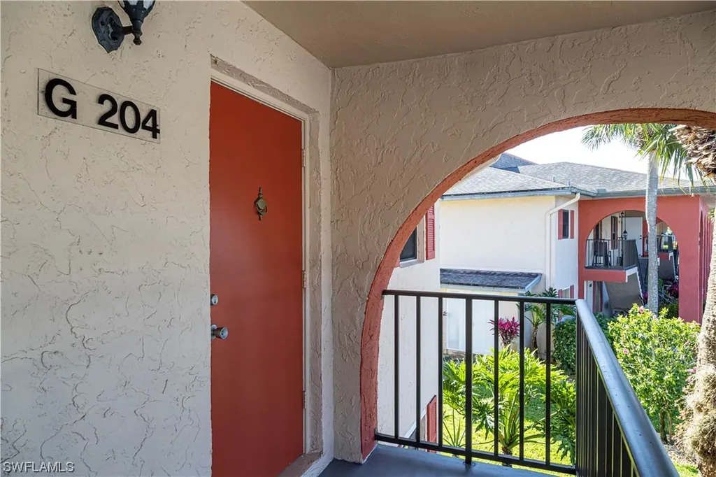 338 Charlemagne Boulevard Naples FL 34112