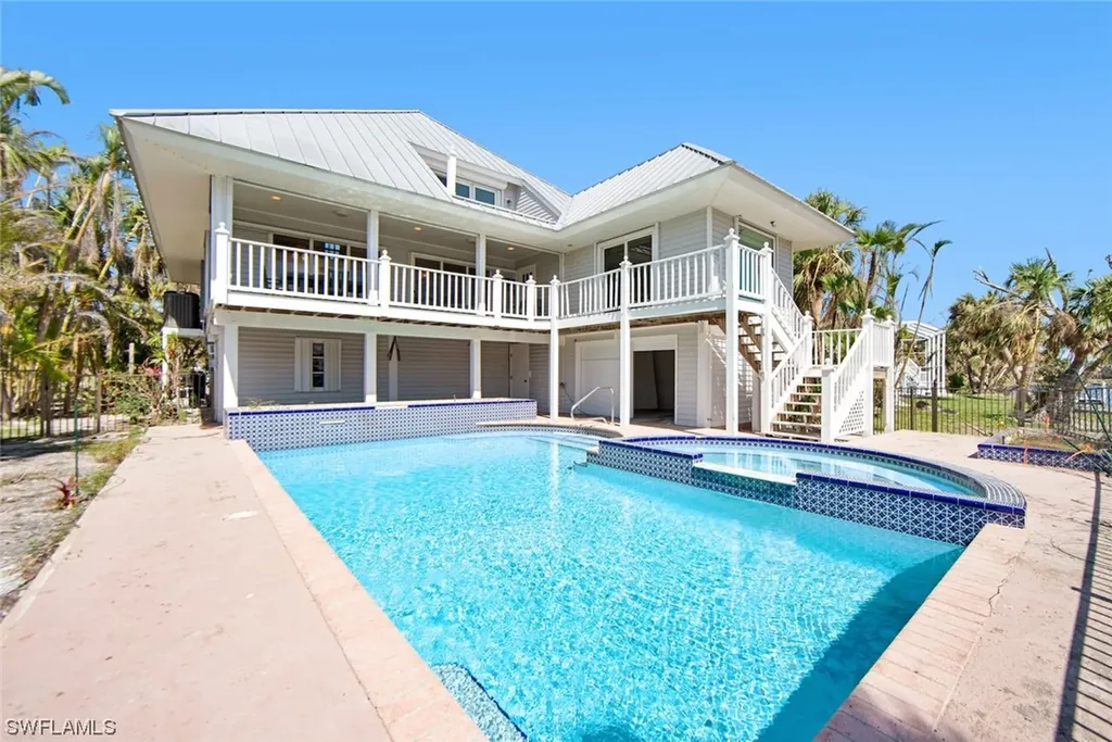 663 E Rocks Drive Sanibel FL 33957