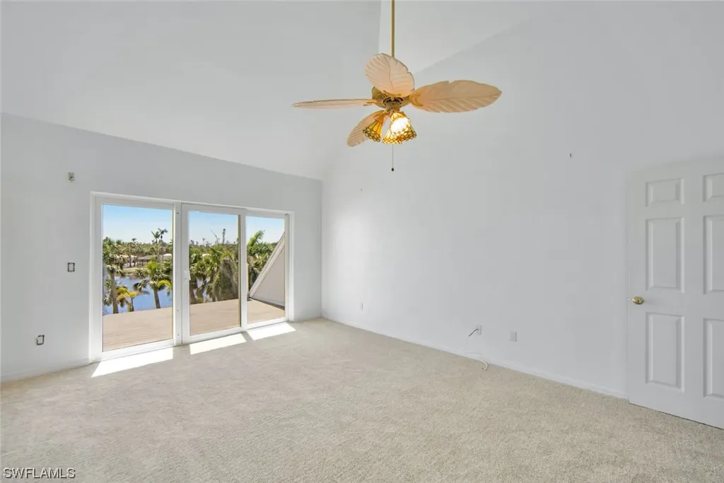 663 E Rocks Drive Sanibel FL 33957