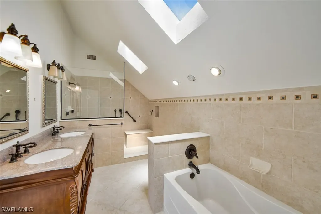 663 E Rocks Drive Sanibel FL 33957