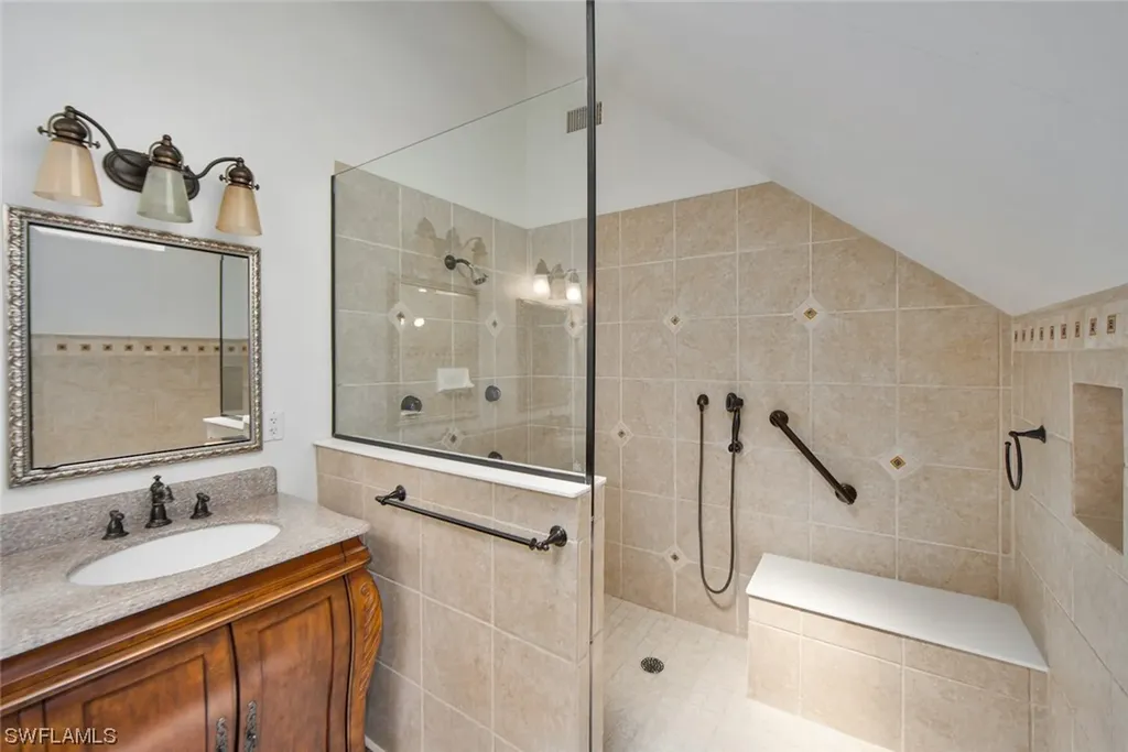 663 E Rocks Drive Sanibel FL 33957