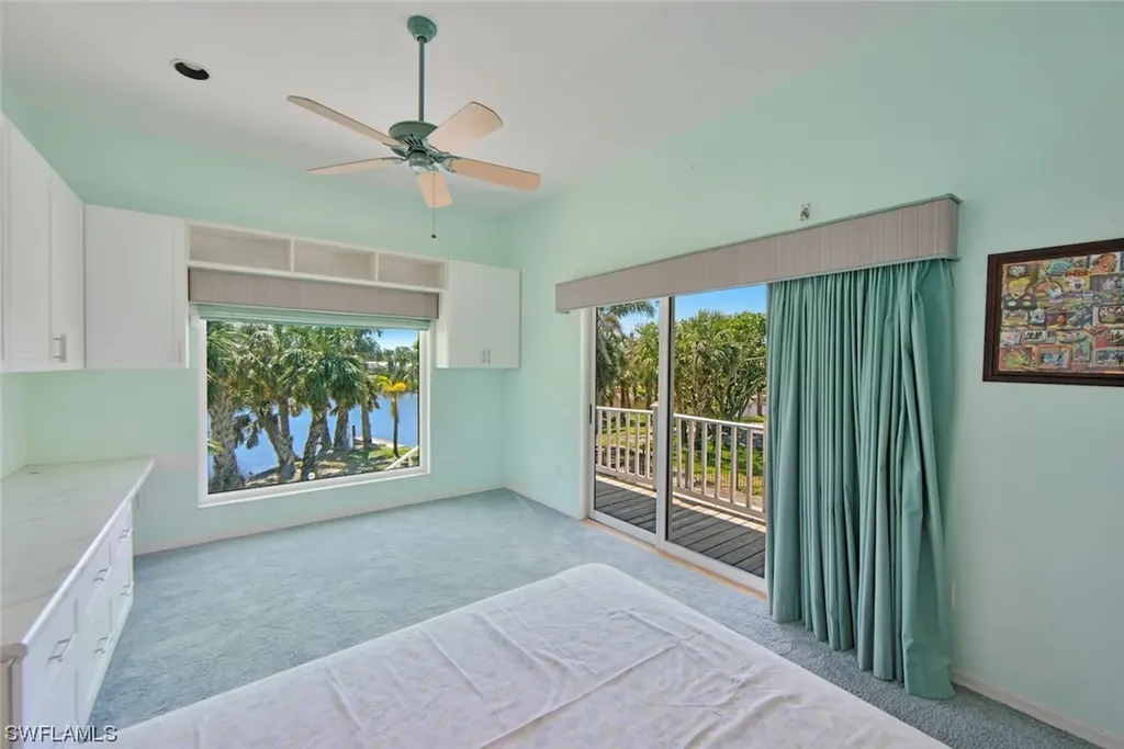 663 E Rocks Drive Sanibel FL 33957