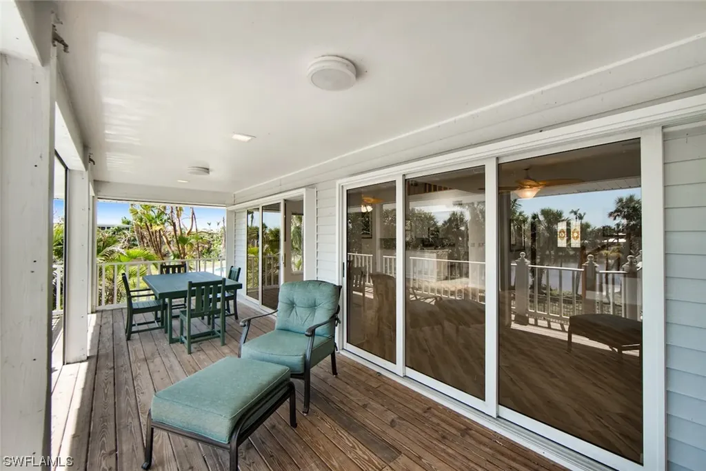663 E Rocks Drive Sanibel FL 33957