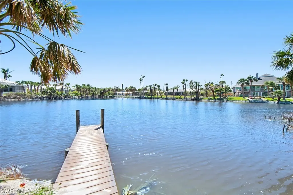 663 E Rocks Drive Sanibel FL 33957