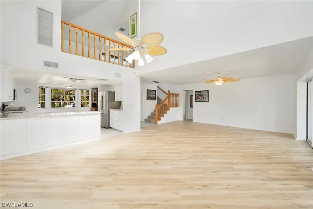 663 E Rocks Drive Sanibel FL 33957