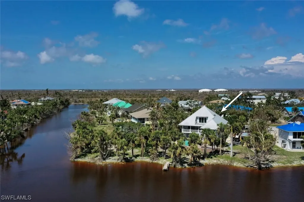 663 E Rocks Drive Sanibel FL 33957