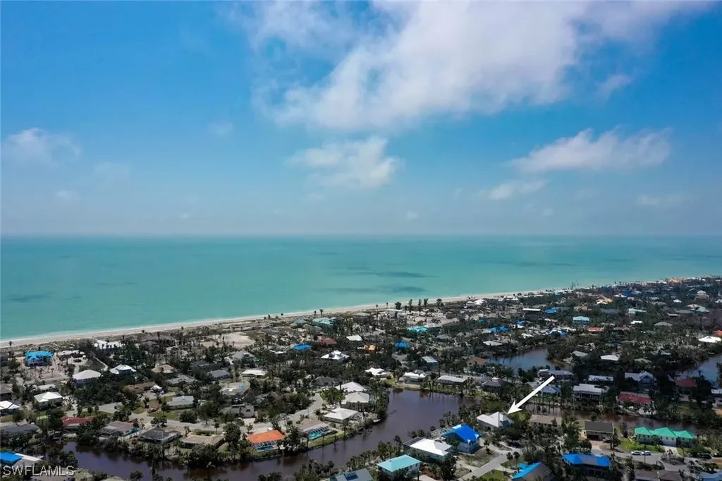 663 E Rocks Drive Sanibel FL 33957