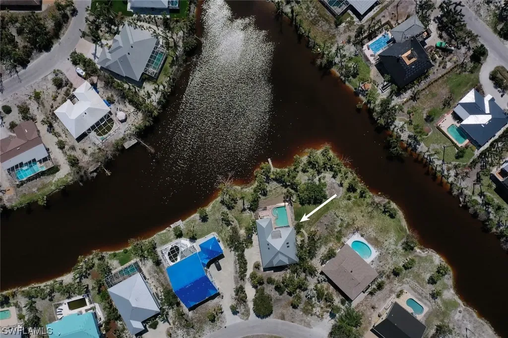 663 E Rocks Drive Sanibel FL 33957