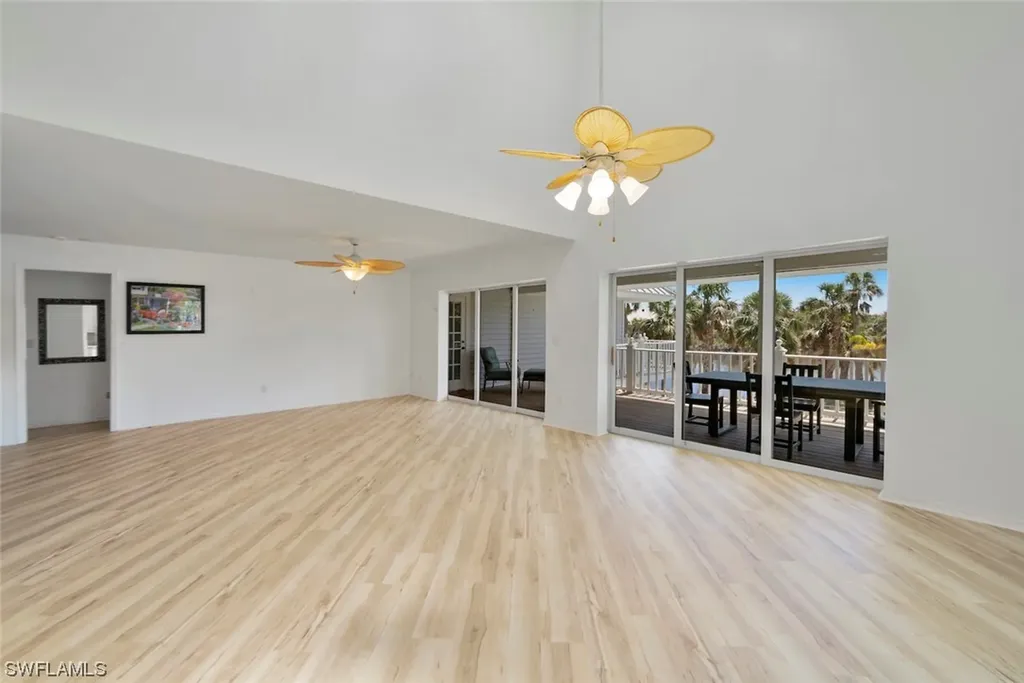 663 E Rocks Drive Sanibel FL 33957