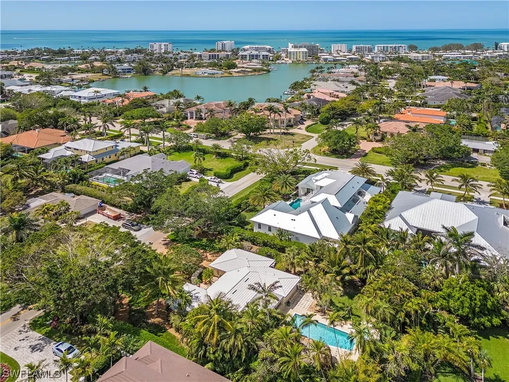 531 Springline Drive Naples FL 34102