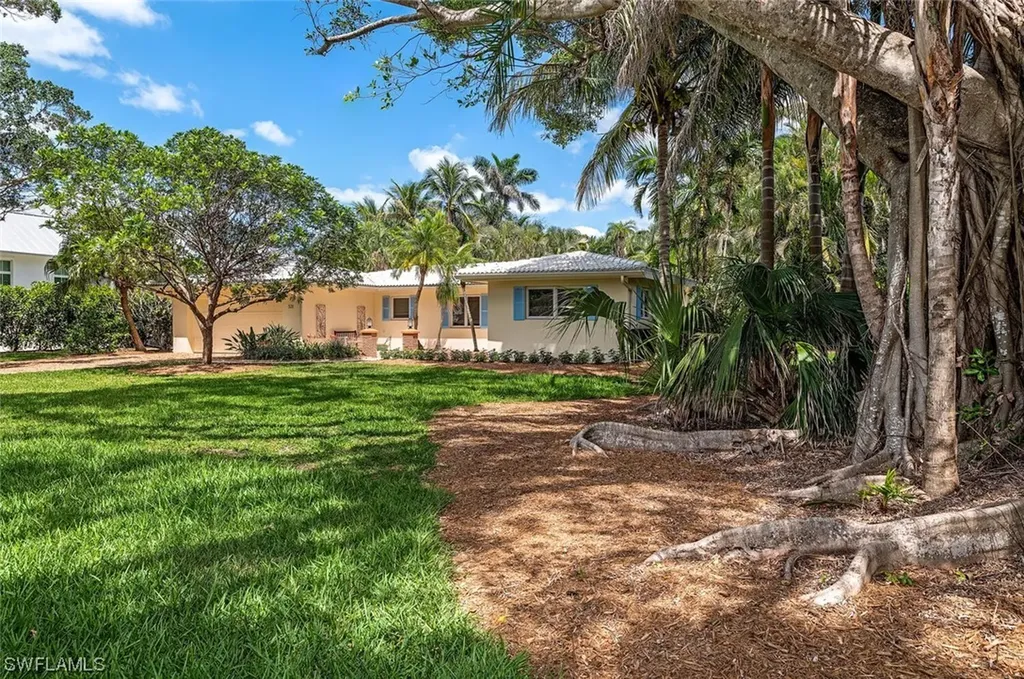 531 Springline Drive Naples FL 34102