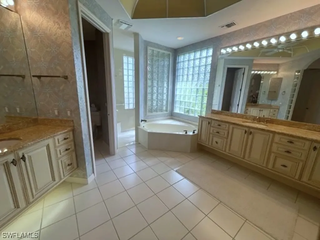 543 Eagle Creek Drive Naples FL 34113