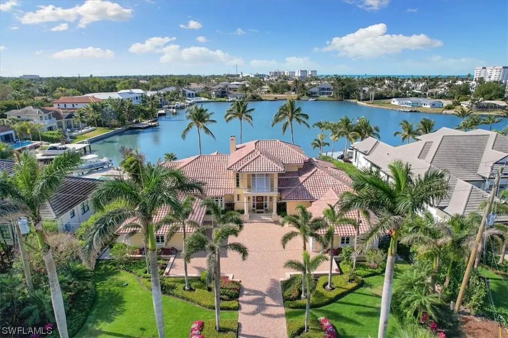 400 Spring Line Drive Naples FL 34102