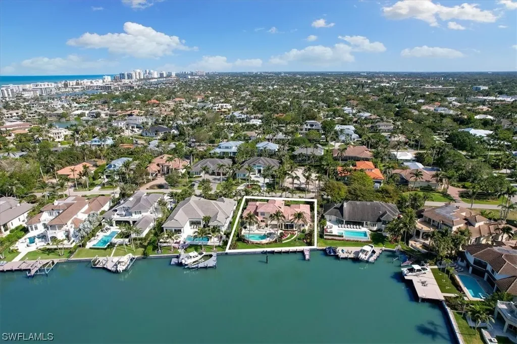 400 Spring Line Drive Naples FL 34102