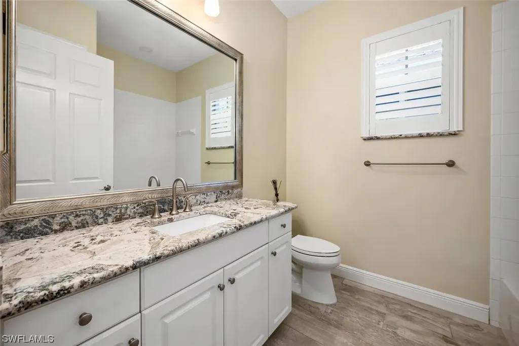 4072 Kensington High Street Naples FL 34105