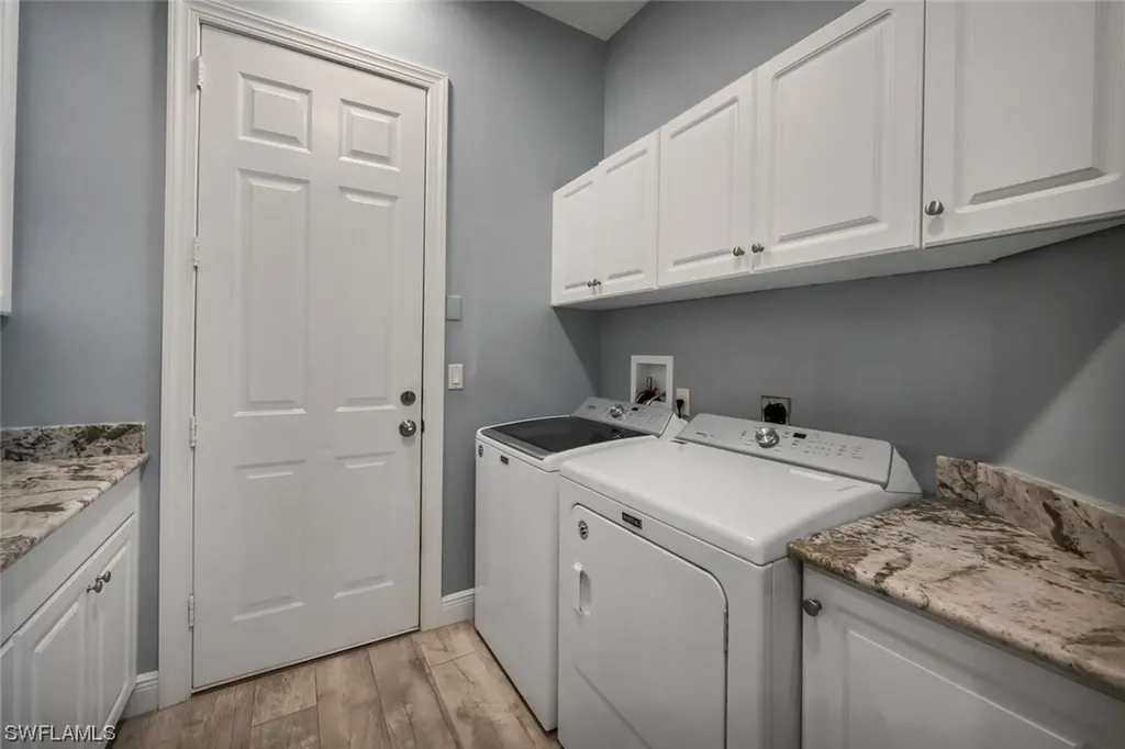 4072 Kensington High Street Naples FL 34105