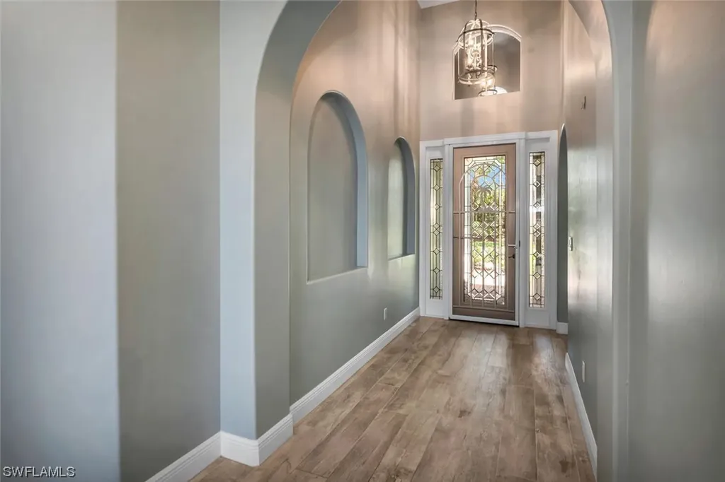 4072 Kensington High Street Naples FL 34105