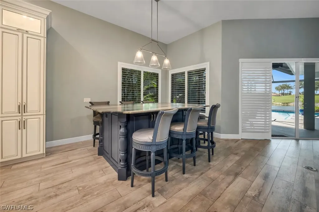 4072 Kensington High Street Naples FL 34105