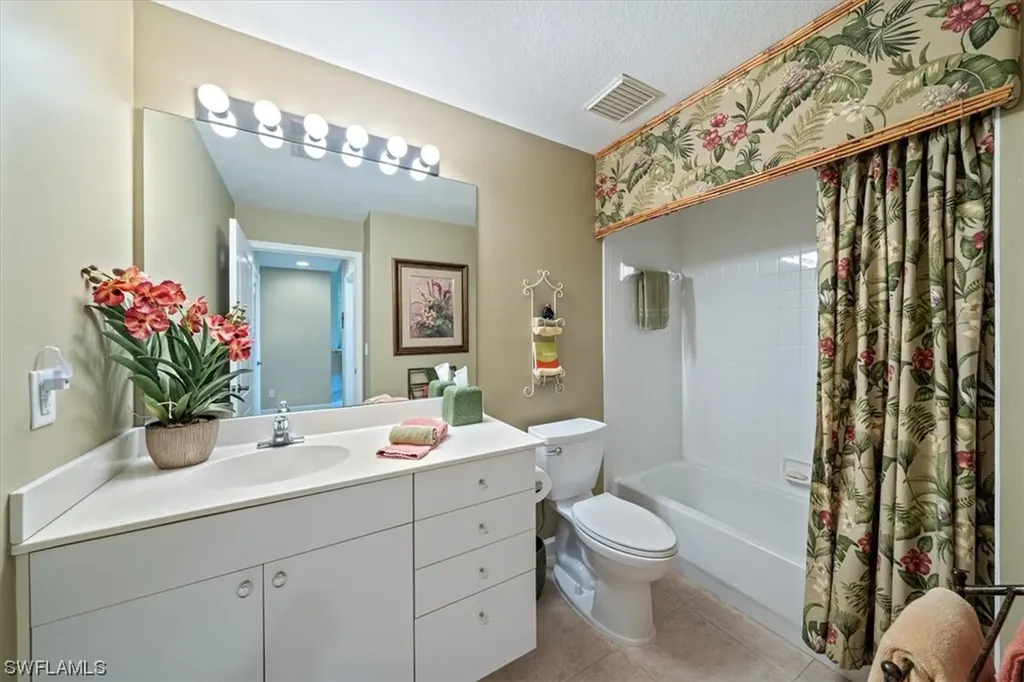 2402 Ravenna Boulevard Naples FL 34109