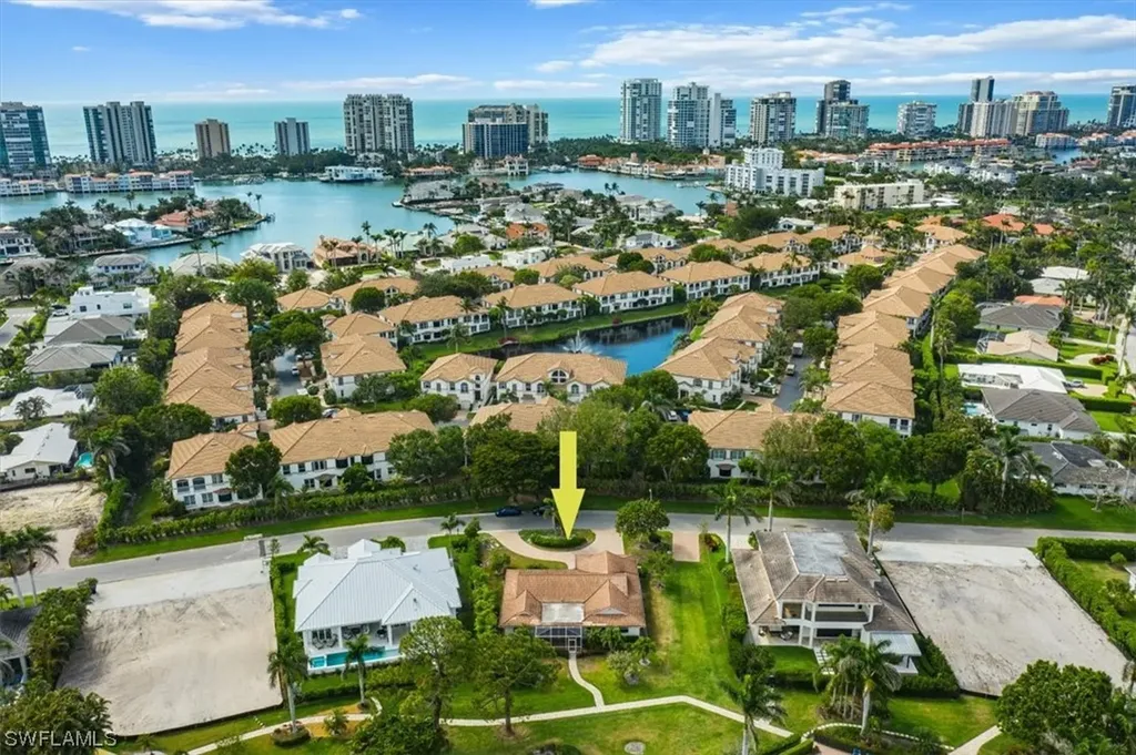 732 Park Shore Court Naples FL 34103