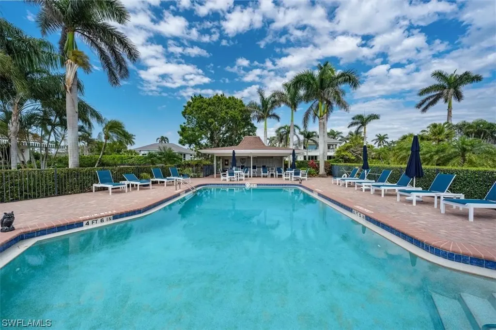 732 Park Shore Court Naples FL 34103