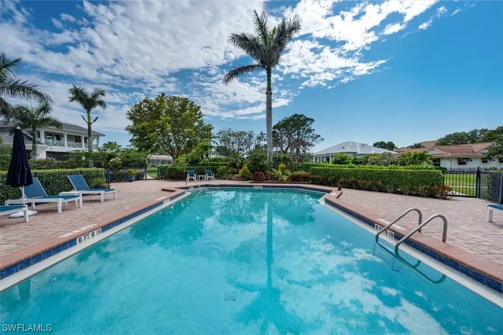 732 Park Shore Court Naples FL 34103