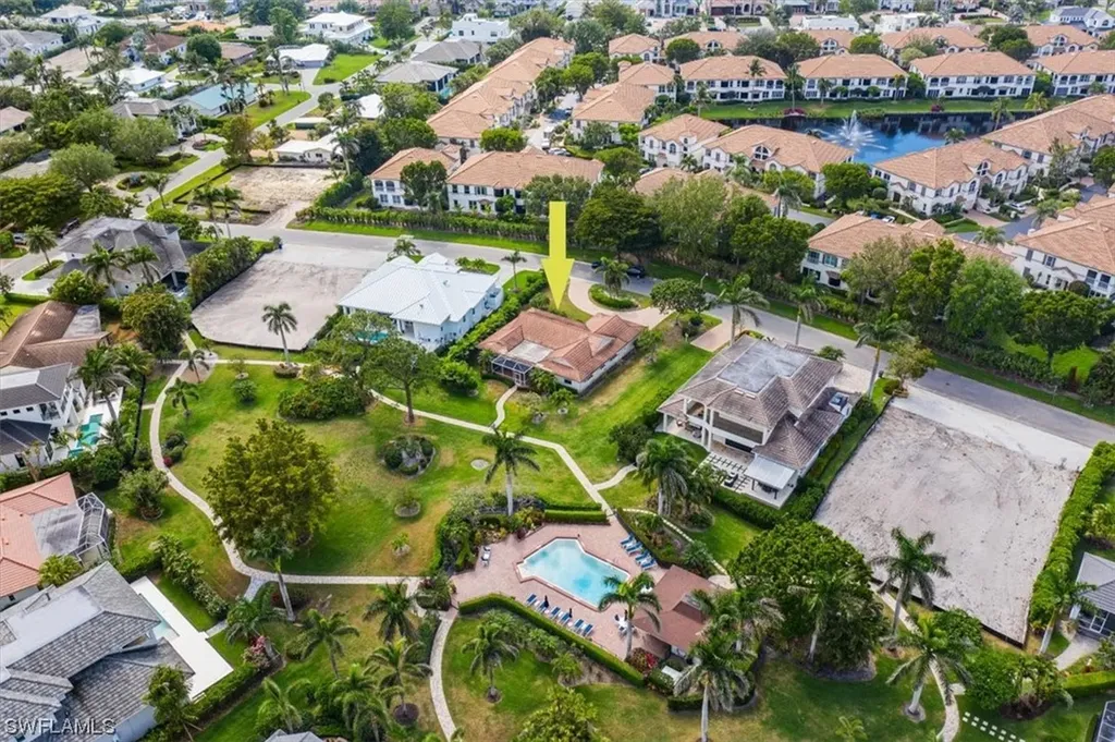 732 Park Shore Court Naples FL 34103