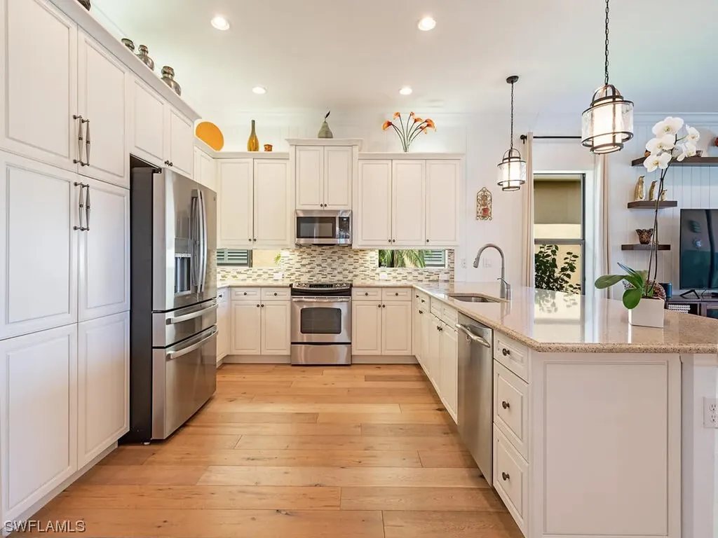 3438 Pacific Drive Naples FL 34119