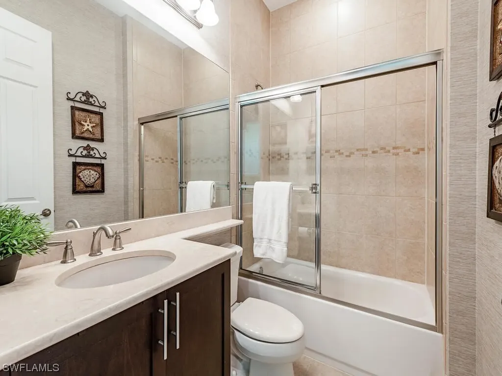 3438 Pacific Drive Naples FL 34119