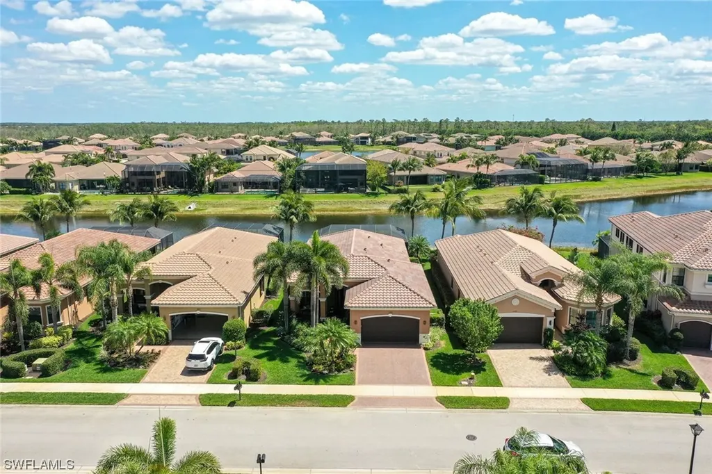 3438 Pacific Drive Naples FL 34119