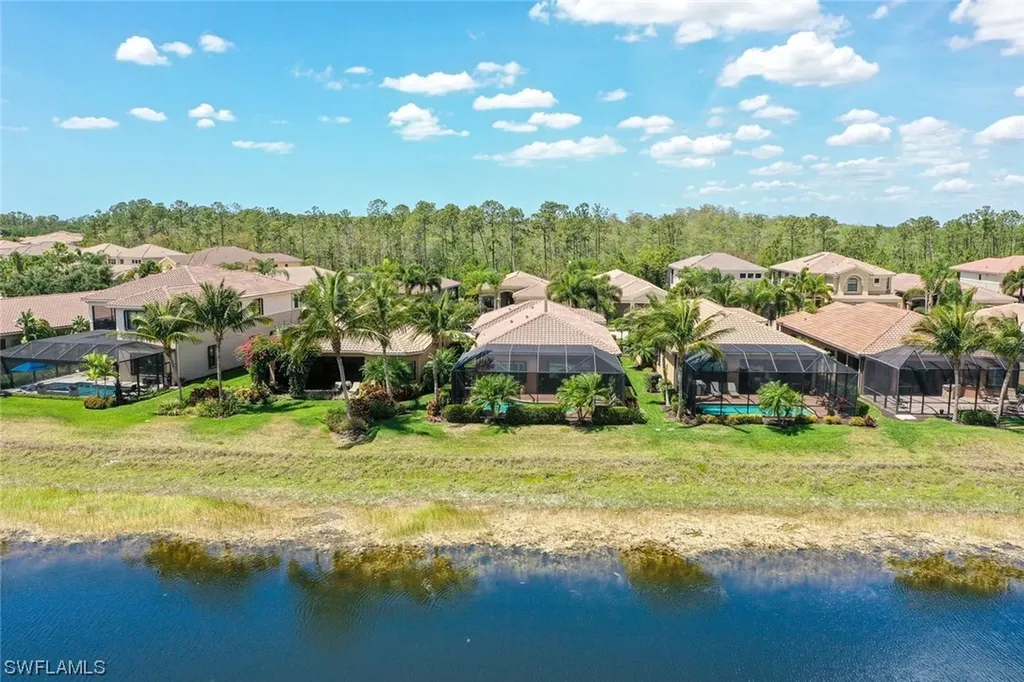 3438 Pacific Drive Naples FL 34119