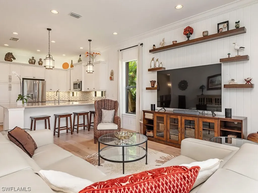 3438 Pacific Drive Naples FL 34119