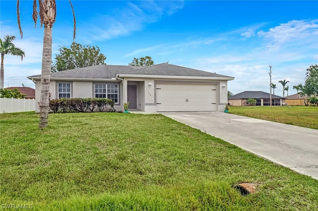 1123 NW 1st Place Cape Coral FL 33993