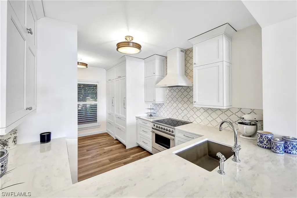 304 La Peninsula Boulevard Naples FL 34113