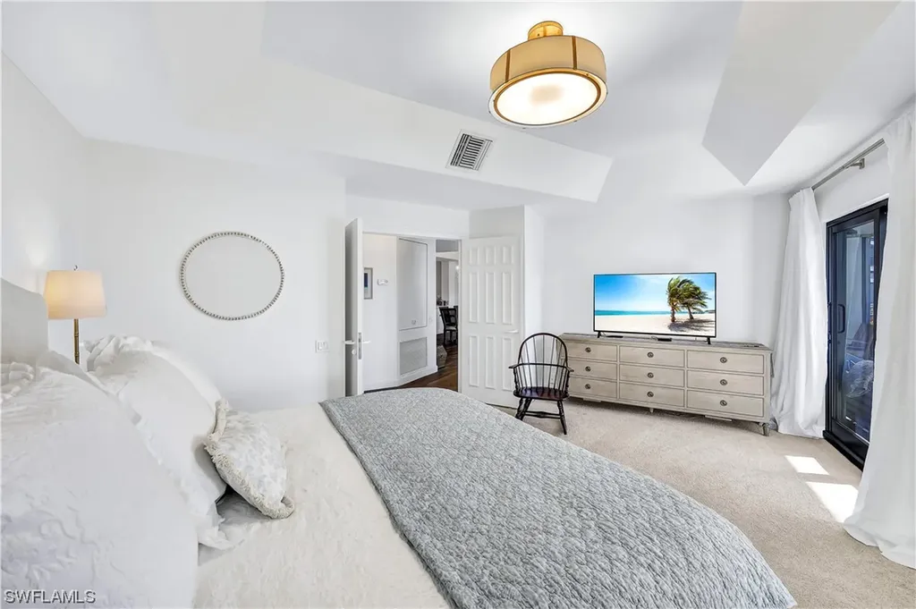 304 La Peninsula Boulevard Naples FL 34113