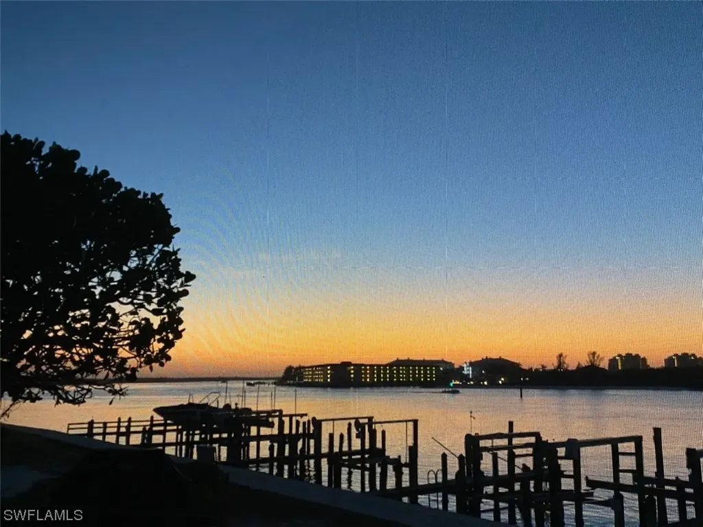 304 La Peninsula Boulevard Naples FL 34113