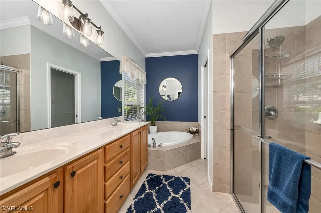 4023 Kent Court Naples FL 34116