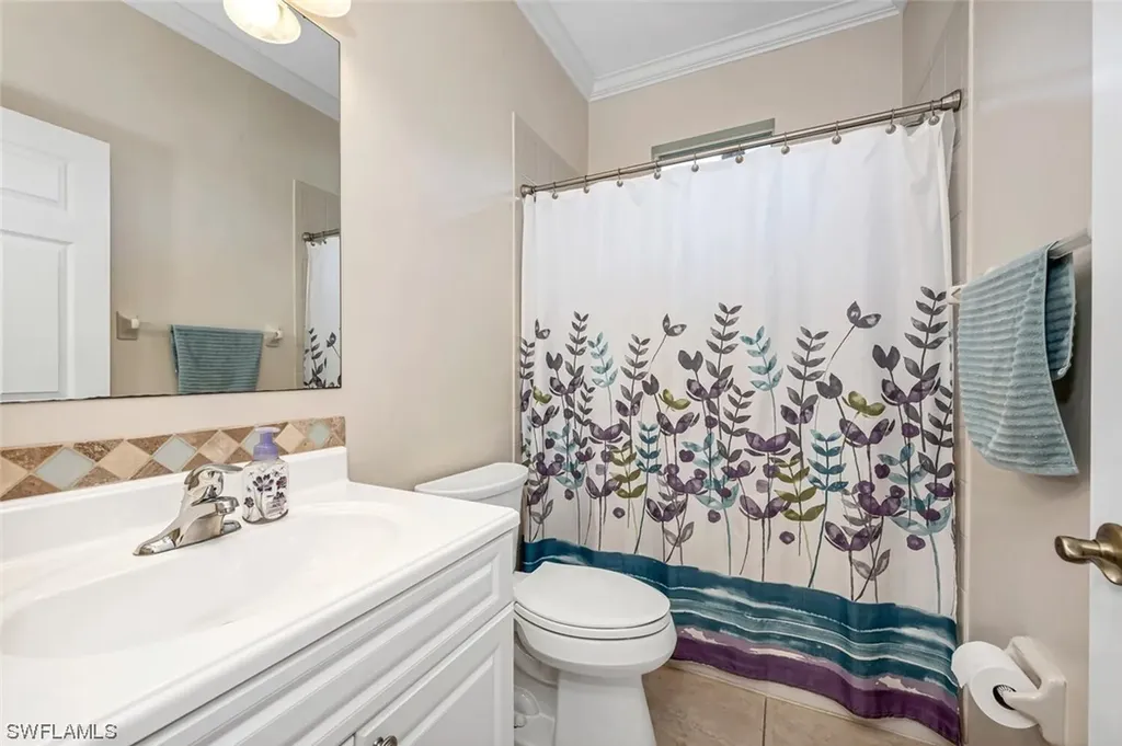 4023 Kent Court Naples FL 34116